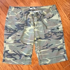 Ubfree Camoflouge Cargo Shorts Juniors Size 11